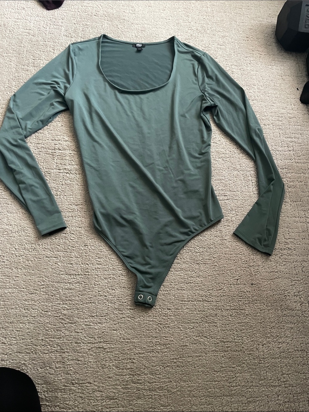Express Body Contour Scoop Neck Bodysuit in Olive